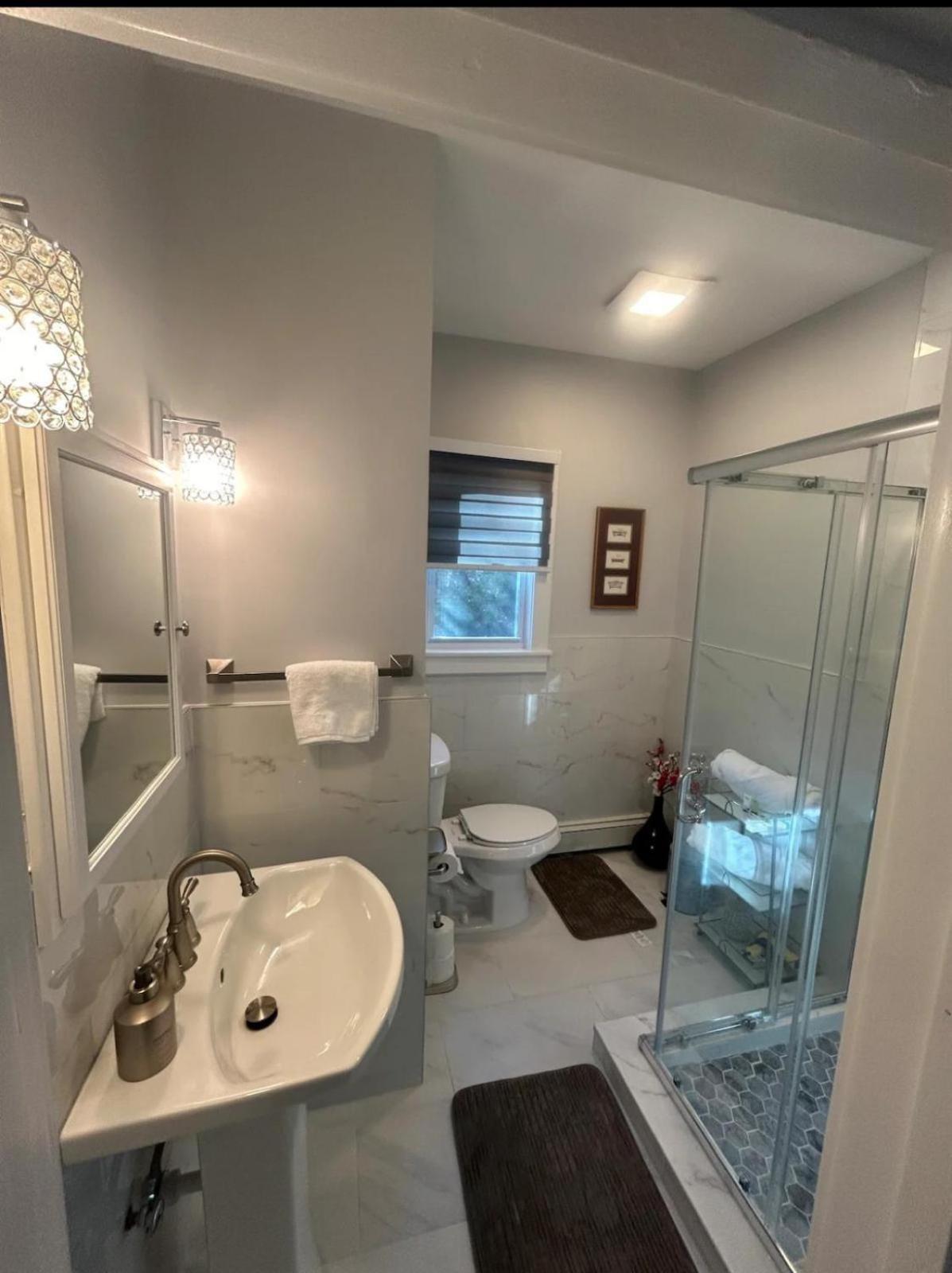 Private Suite In Huntington Station Buitenkant foto